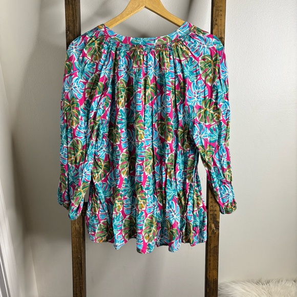 Crown & Ivy V-Neck Blouse - Picture 5 of 5